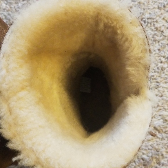 Fuzzy BearPaw suede winter boots - Picture 4 of 6